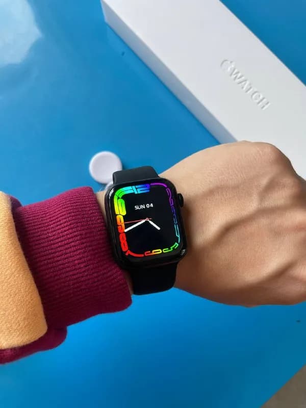 Apple Watch 7, новые, не распакованные, приехали со мной из Москвы. 10 штук. — Тбилиси — 90 ₾