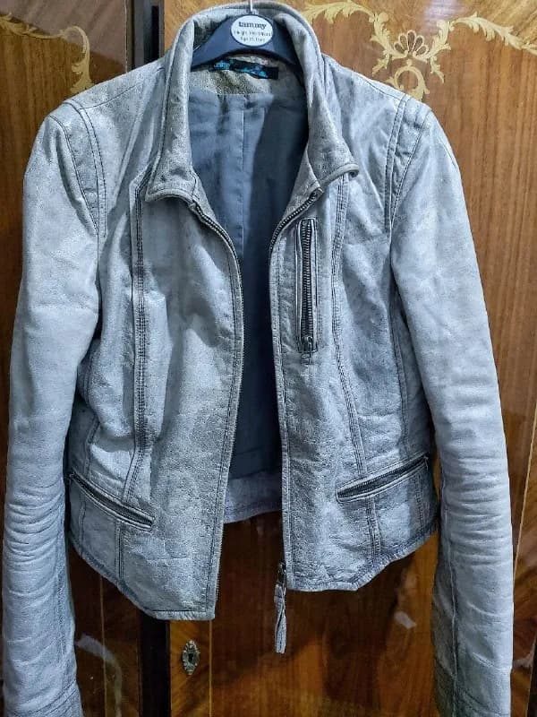 130 ლარი. ვაჭრობა რეალურ მყიდველს — Тбилиси — 130 ₾