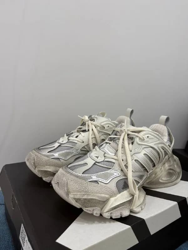 Adidas XLG Runner Deluxe — Батуми — 765 ₾