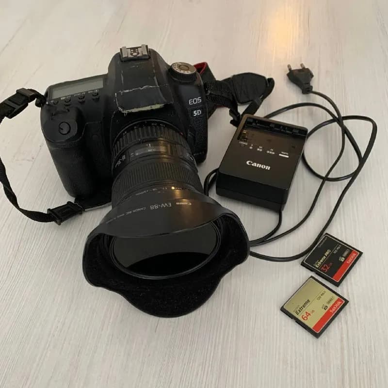Canon 5D Mark ll 2012 г, активно использовался 4-5 лет, остальное время лежал в ящике. Состояние хоро — Батуми — 750 ₾