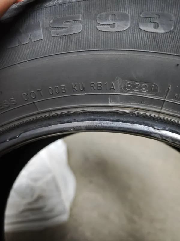 R18 265/60, Комплект 4 шины, 2 в неплохом состоянии, 2 в посредственном. 21 год выпуска. 100 лари за — Тбилиси — 100 ₾