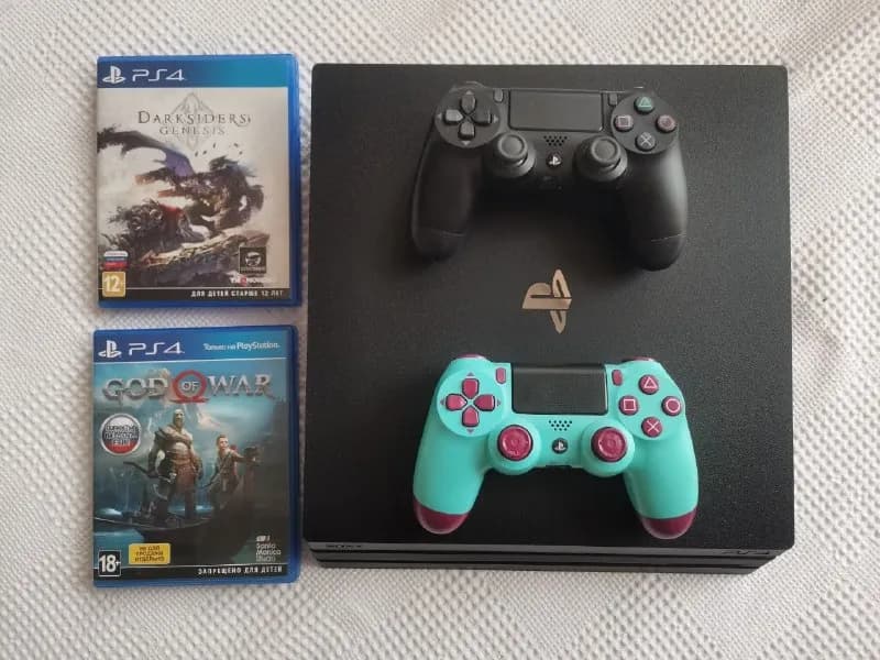 Sony PlayStation 4 Pro 1TB (CUH-7208B). — Батуми — 600 ₾