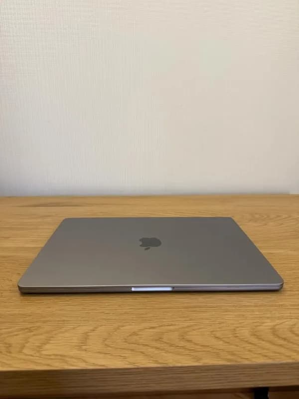 MacBook Air M[телефон]» Silver — 8GB RAM / 512 SSD — Тбилиси — 2 000 ₾