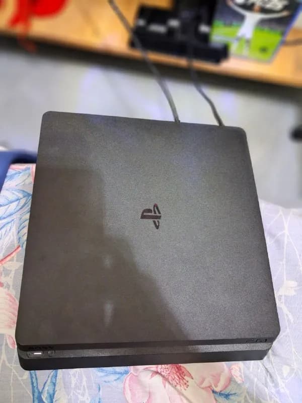 PS4 Slim + 2 Top Games (FC 25, MK11) + Подставка с охлаждением / Идеал Описание: — Батуми — 600 ₾