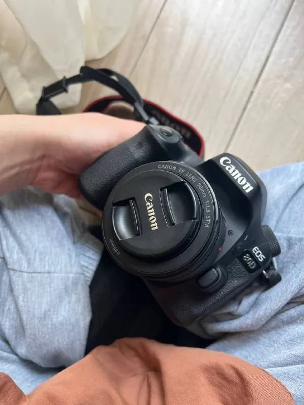 Canon 80D + 50 mm LENS EF 1:1.8 STM — Батуми — 1 650 ₾
