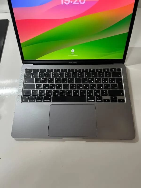 MacBook Air M1 — Батуми — 950 ₾