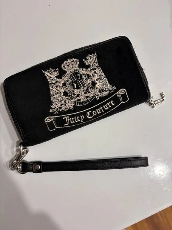 1 кошелек juicy couture оригинал куплен в германии 50 лари — Батуми — 50 ₾
