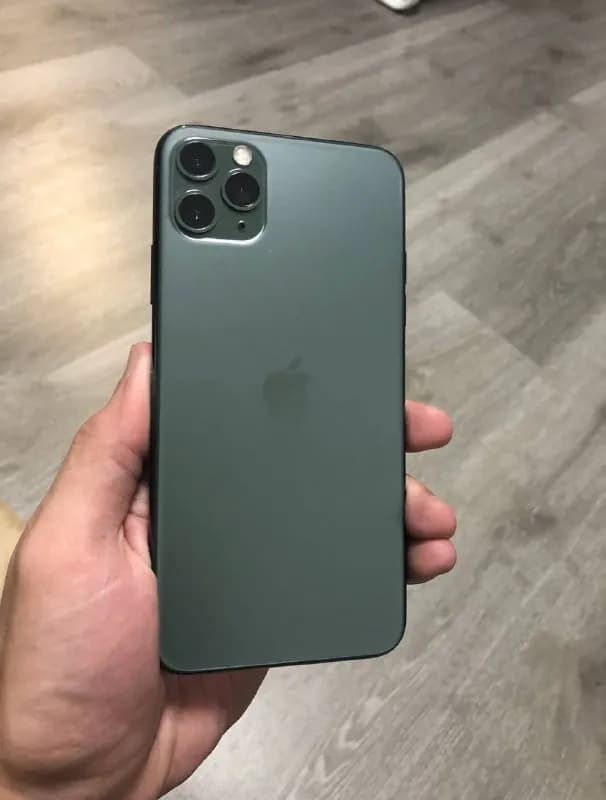 iPhone 11 Pro Max на 256гб и идеальном состоянии. Батарея 83%. Телефон обновлен до ios 16. Работает — Тбилиси — 1 700 ₾