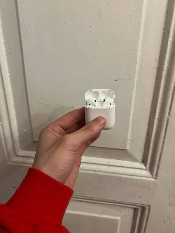 Airpods первого поколения — Тбилиси — 160 ₾