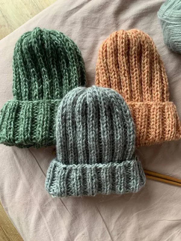 hand made осенне-зимние шерстяные шапочки. — Тбилиси — 40 ₾