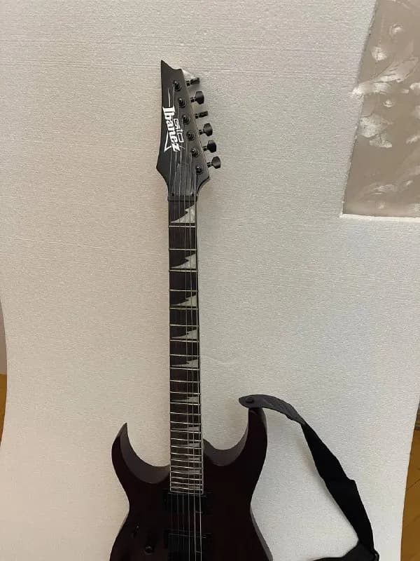 Ibanez GRG121DX за 1100 лари. Куплена в феврале, игралась дома, хранилась в чехле. Исправна, поврежд — Тбилиси — 1 100 ₾