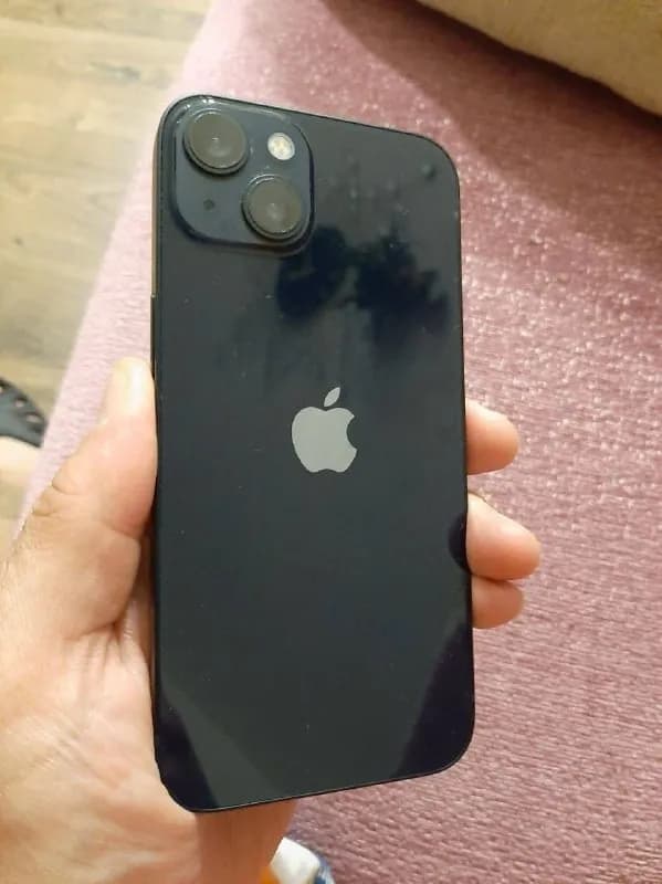 Apple iPhone 13 • 256 GB — Батуми — 1 200 ₾