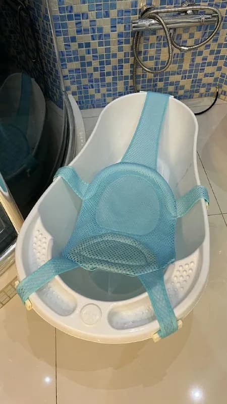 with a tension mattress and a drain. 90 cm For children 0-24 months. $30 — Тбилиси — 30 $