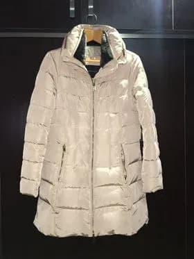 Zara, размер M, имеется пояс, почти новая, носила 3-4 раза. Продаю за 100 лари (своя цена 270 лари). — Тбилиси — 270 ₾