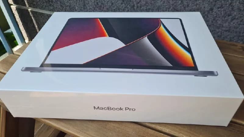 MacBook Pro M1 Max 16inch ram 32gb, 1tb Silver — 10300 лари — Тбилиси — 10 300 ₾