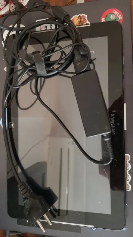 Samsung Ativ 700T на Windows — Тбилиси — 80 ₾