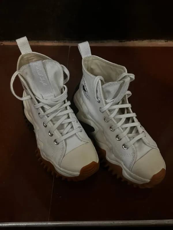 converse 37р-р. Почти новые, покупала за 400 неделю назад. 300 лари, Сололаки — Тбилиси — 300 ₾