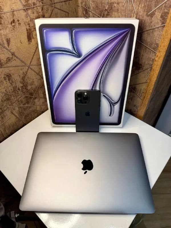 iPad Air 13 M3 256 wi-fi — Батуми — 2150 ₾
