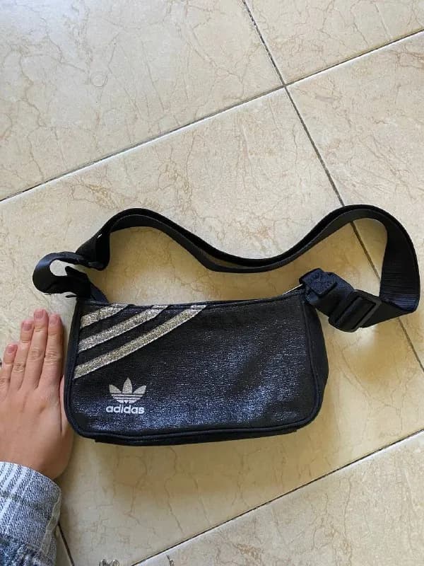 1) adidas bag, condition 8/10, 35 лари — Тбилиси — 10 ₾