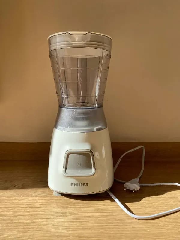 1.Блендер PHILIPS — Тбилиси — 100 ₾