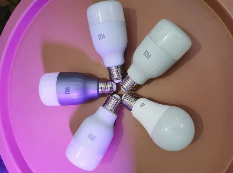 Mi Smart LED Bulb Essential Color, цветные лампочки 💡 цоколь е27, покупал летом. 29 лари/шт. — Тбилиси — 29 ₾