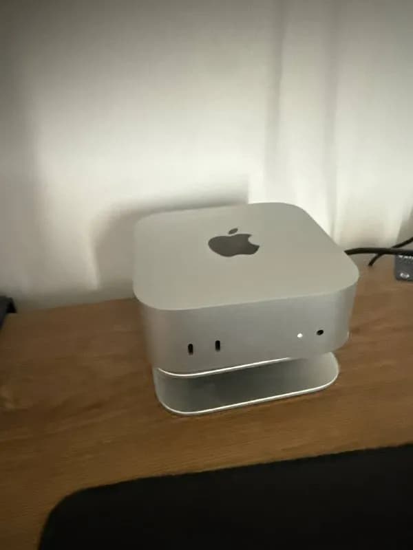 Mac mini m4 16/256, куплен здесь чек коробка имеются. Цена 1550 лари. — Тбилиси — 1 550 ₾
