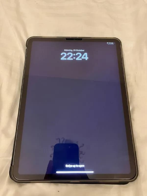 Apple iPad Pro 11 (M[телефон]rd Gen 256GB Wi-Fi Space Grey — Тбилиси — 900 $