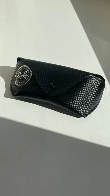 Ray Ban унисекс, в идеальном состоянии, 60 лари. — Тбилиси — 60 ₾