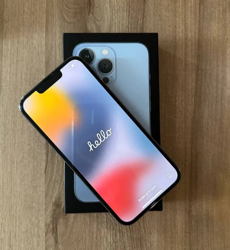 IPhone 13 Pro. 512GB. Идеальное состояние. Наклеено стекло. На гарантии до декабря. Причина продажи — Тбилиси — 3 000 ₾