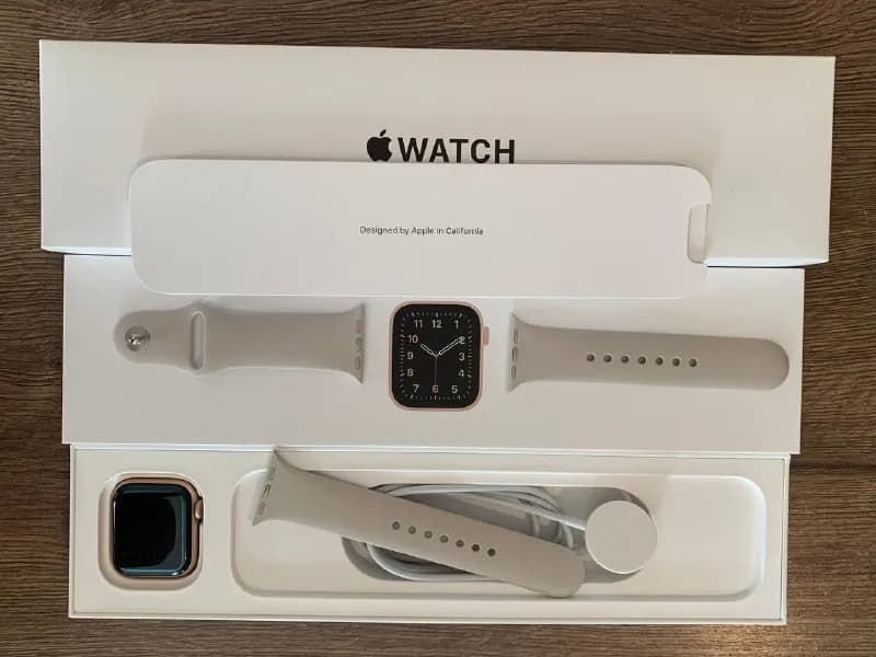 Apple Watch SE 40 mm — Тбилиси — 600 ₾