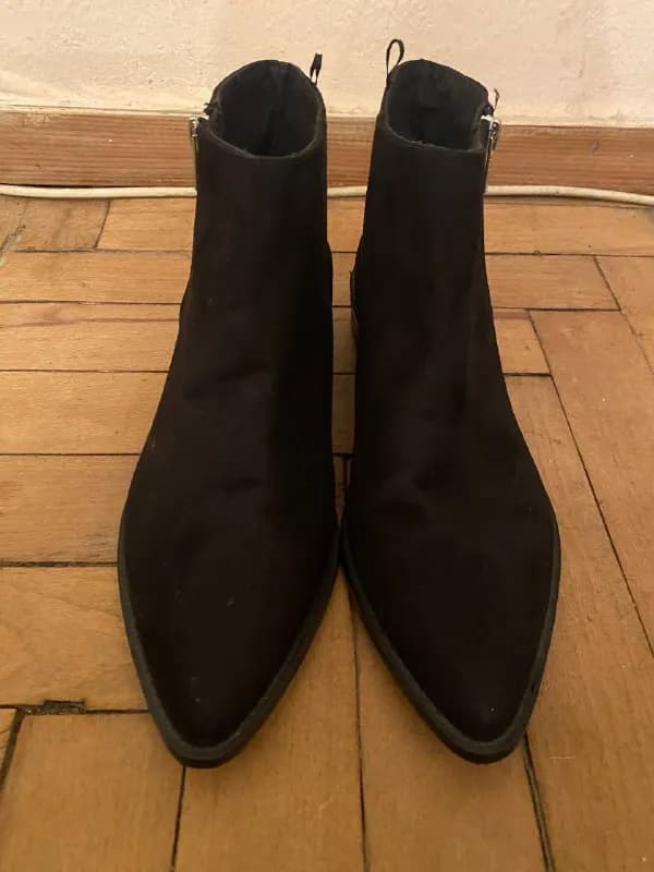 H&M Divided. Покупала для фотосессии, надевала один раз, собственно на нее же. Продаю за ненадобност — Тбилиси — 60 ₾
