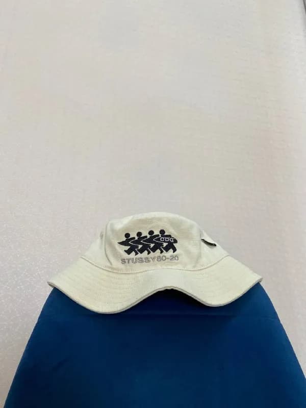 Stussy. Новая. Не носили. Оригинал естественно. — Тбилиси — 250 ₾