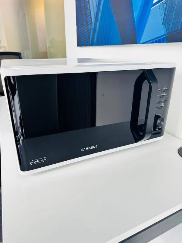 Samsung, почти новая. — Тбилиси — 150 ₾