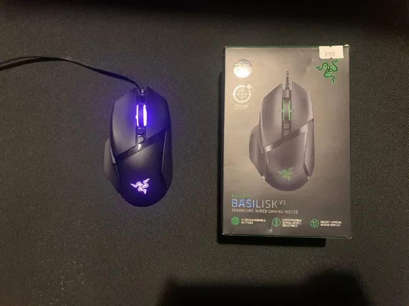 Razer basilisk v2, не подошла под руку, покупалась за 300 лари, идеальное состояние — 190 лари — Тбилиси — 300 ₾