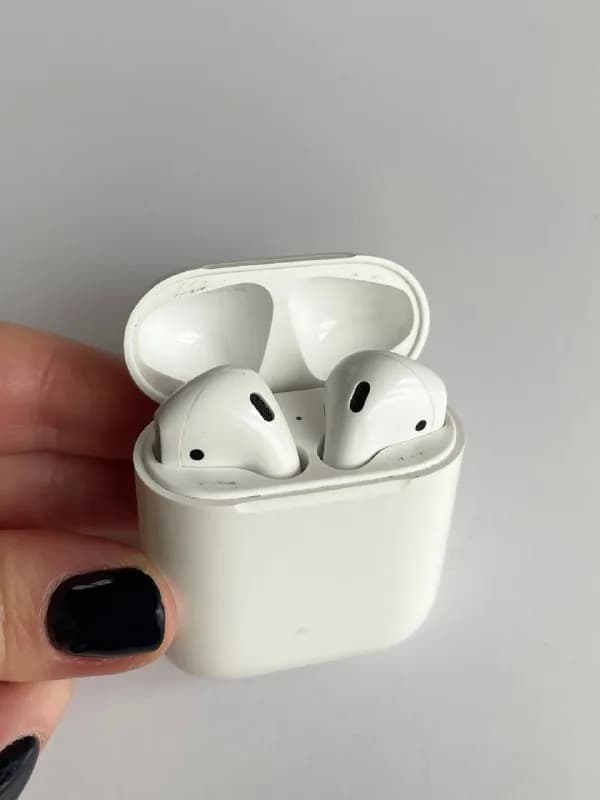 AirPods 1. Цена 200 лари. — Тбилиси — 200 ₾