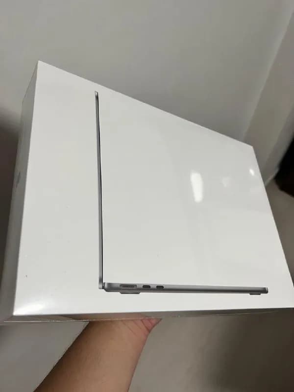 2022 MacBook Pro M2 13inch 16.512 Gb — 5900 лари — Тбилиси — 5 900 ₾