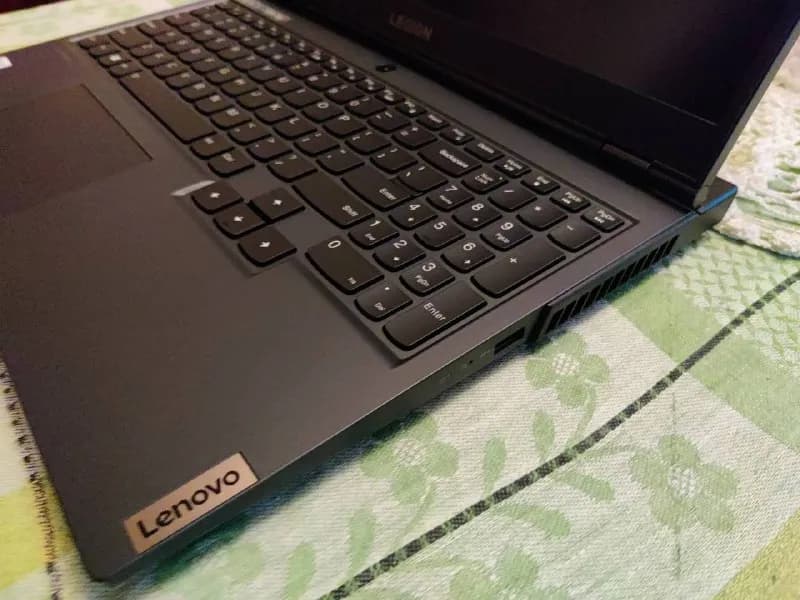 Lenovo Legion 5 привезли для себя из Америки, но так как уже купили он лишний продаём по той же цене — Тбилиси — 2 500 ₾