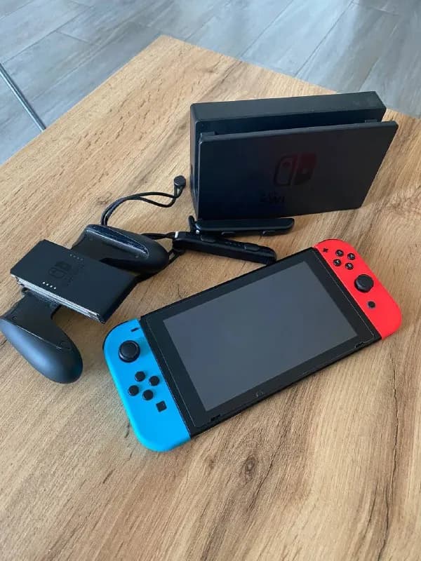 Nintendo Switch v2. Покупался в апреле этого года в Gamezone. Полный комплект: все, что на фото, плю — Тбилиси — 750 ₾