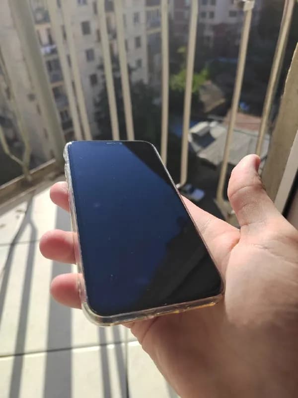 iPhone X 64gb в отличном состоянии, все функции работают исправно — Тбилиси — 600 ₾