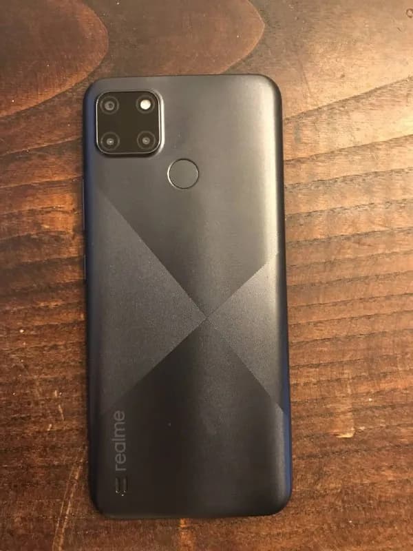 Realme C21 3/32 GB (серый) в хорошем состоянии, без коробки, покупал 2 месяца назад. — Тбилиси — 200 ₾