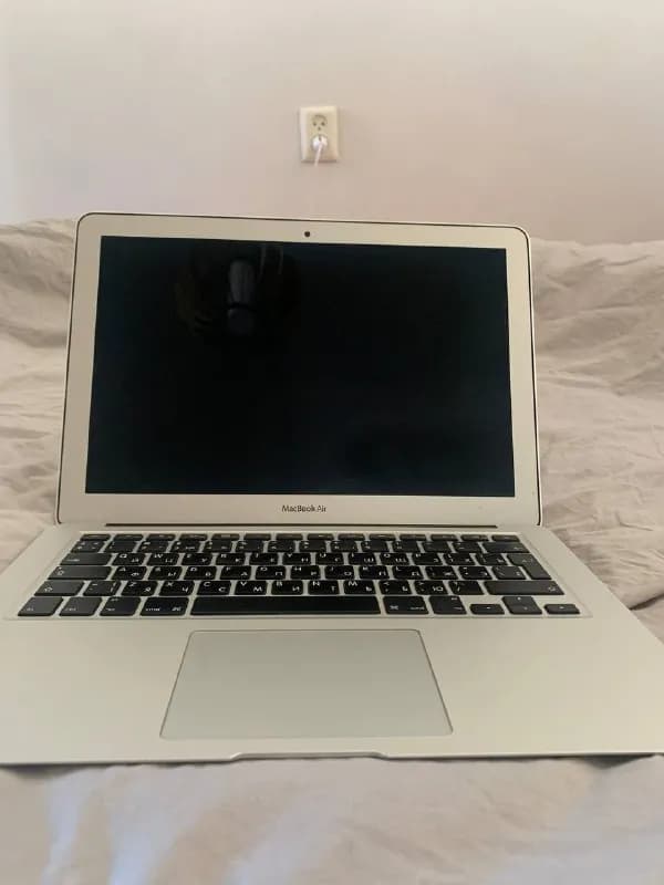 macbook air 2015 13.3» — Тбилиси — 950 ₾