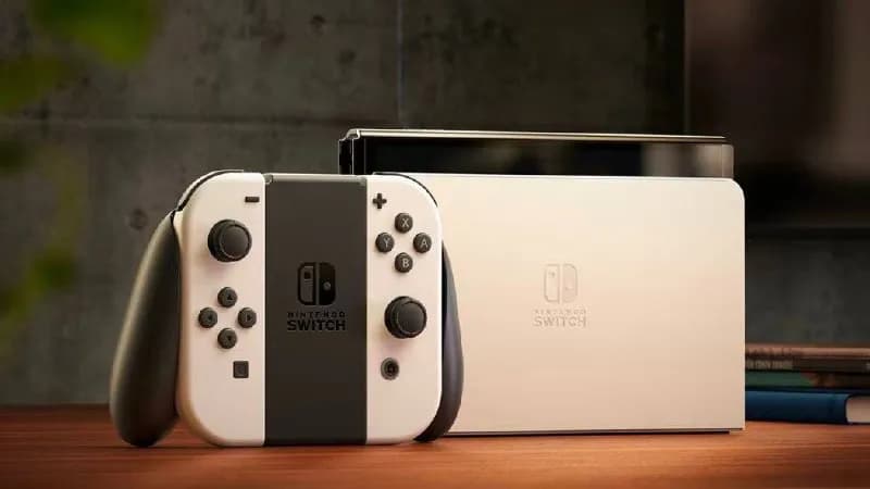Nintendo Switch OLED white. Идеальное состояние и полный комплект с чехлом и двумя играми — Zelda br — Тбилиси — 420 ₾