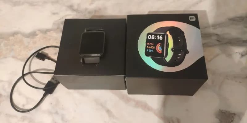 Redmi Watch 2 lite. Вполне бюджетные и вполне рабочие, показатели показывают нормально, в комплекте — Тбилиси — 150 ₾