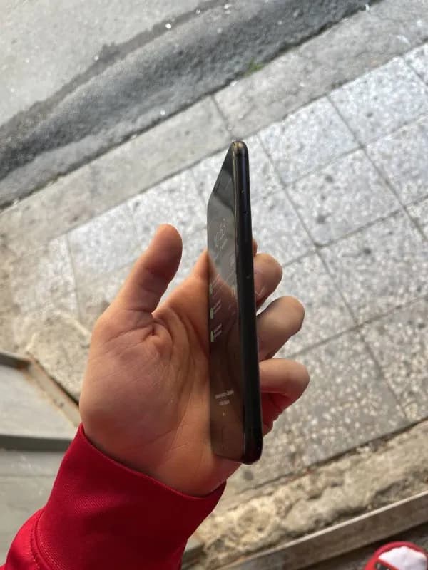 iPhone SE 64 gb нового поколения. — Тбилиси — 650 ₾