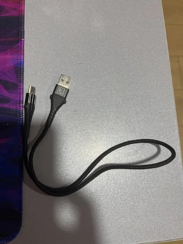 USB c. Продаю из-за не надобностью. (Друг приходил, оставил.) 10лари — Тбилиси — 10 ₾