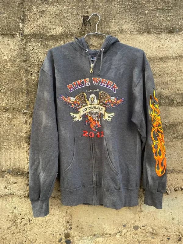 2012 zip hoodie with flame — Тбилиси — 80 ₾