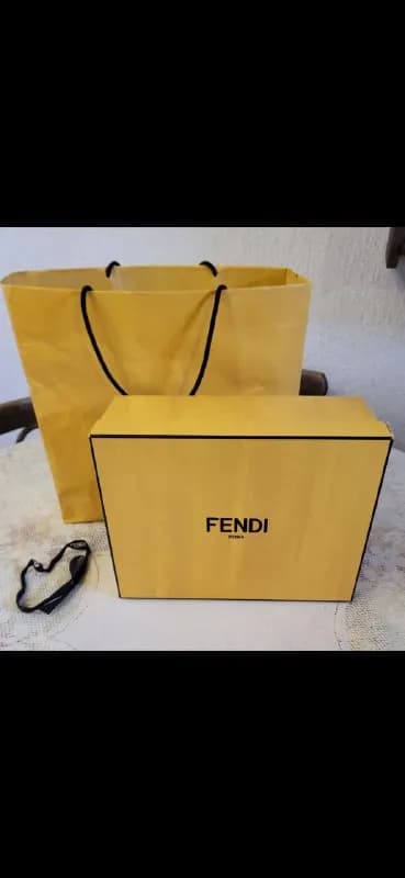 FENDI Match, размер 38, новые, куплены в подарок, но не родошёл размер. Цена 2500 лари. — Тбилиси — 2,500 ₾