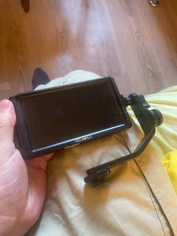 feelworld fs 5 // 300 лар — Тбилиси — 300 ₾