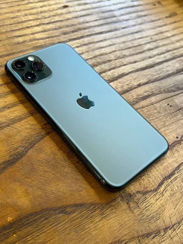 iphone 11 pro 64гб в идеальном состоянии без царапин как новый. Никогда не вскрывался и не ремонтиро — Тбилиси — 1 150 ₾