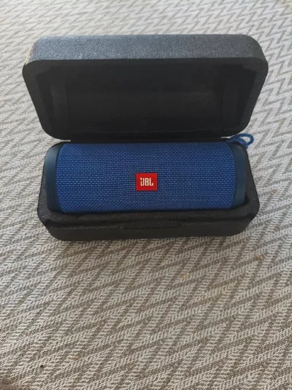 Bluetooth колонку JBL FLIP4 — Батуми — 90 ₾